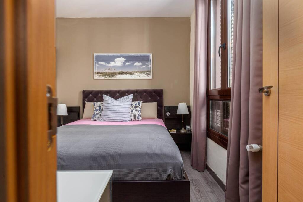 One Bedroom Apartment In Barcelona City Center Eksteriør billede