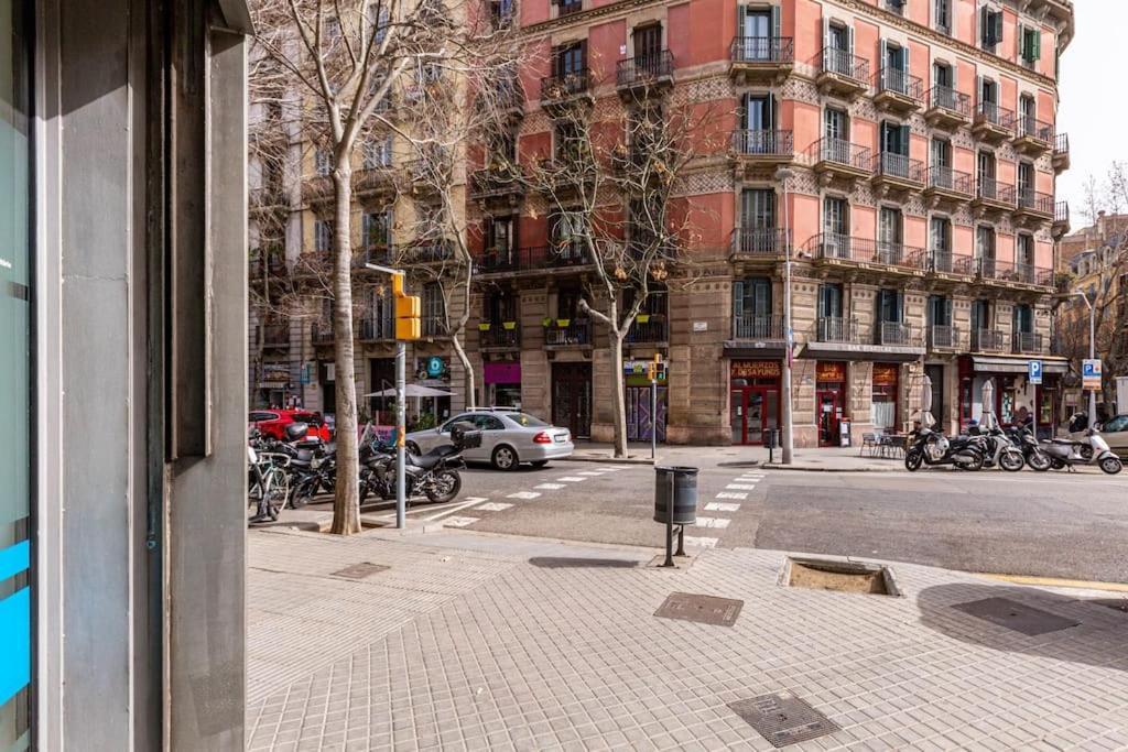 One Bedroom Apartment In Barcelona City Center Eksteriør billede